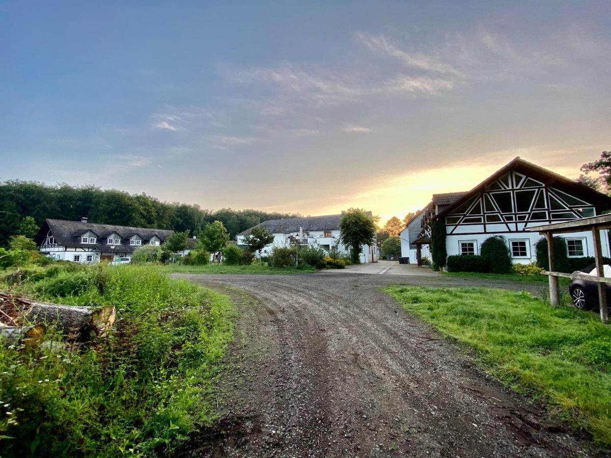 Koebelerhof - Stilvoll Eingerichtete Landwohnung Kordorf Esterno foto